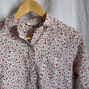 COPY - Classic Elegance, vintage-soft cottagecore button down shirt Pink and wh…